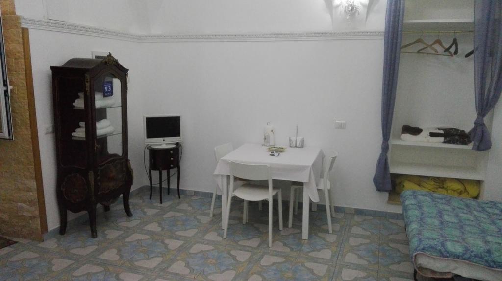 Nacity * Naples